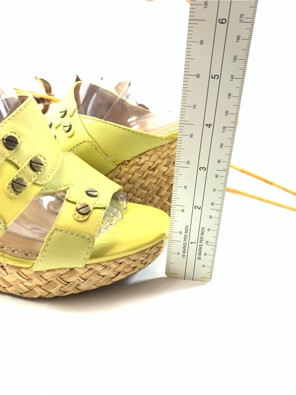 Adrienne Vittadini Women’s Wedge Y2K Sandals Leather Studded Lime 7 Boho Chic